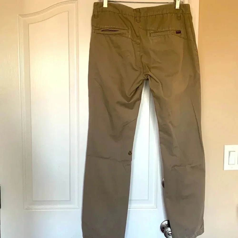 Mens VOLCOM CHINOS size 30 in beige excellent condition